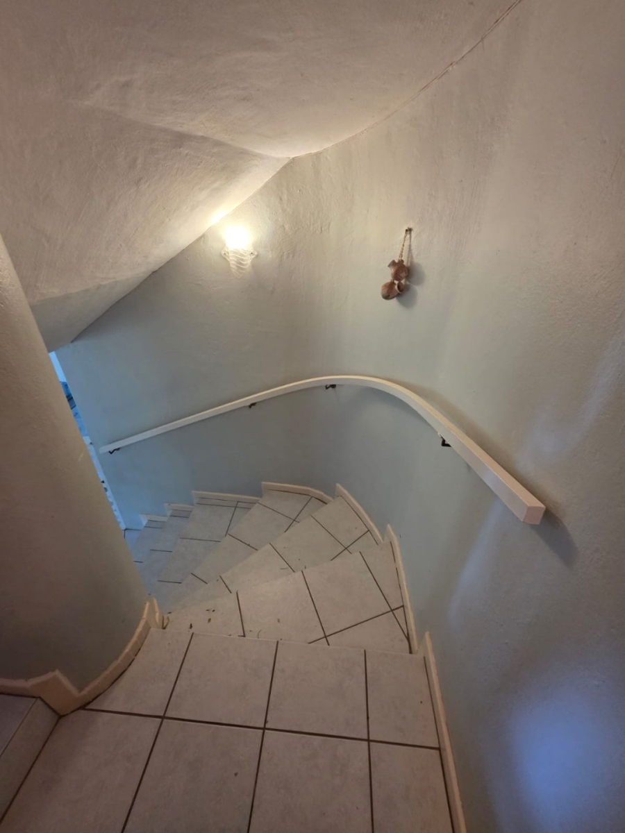 4 Bedroom Property for Sale in Wavecrest Eastern Cape